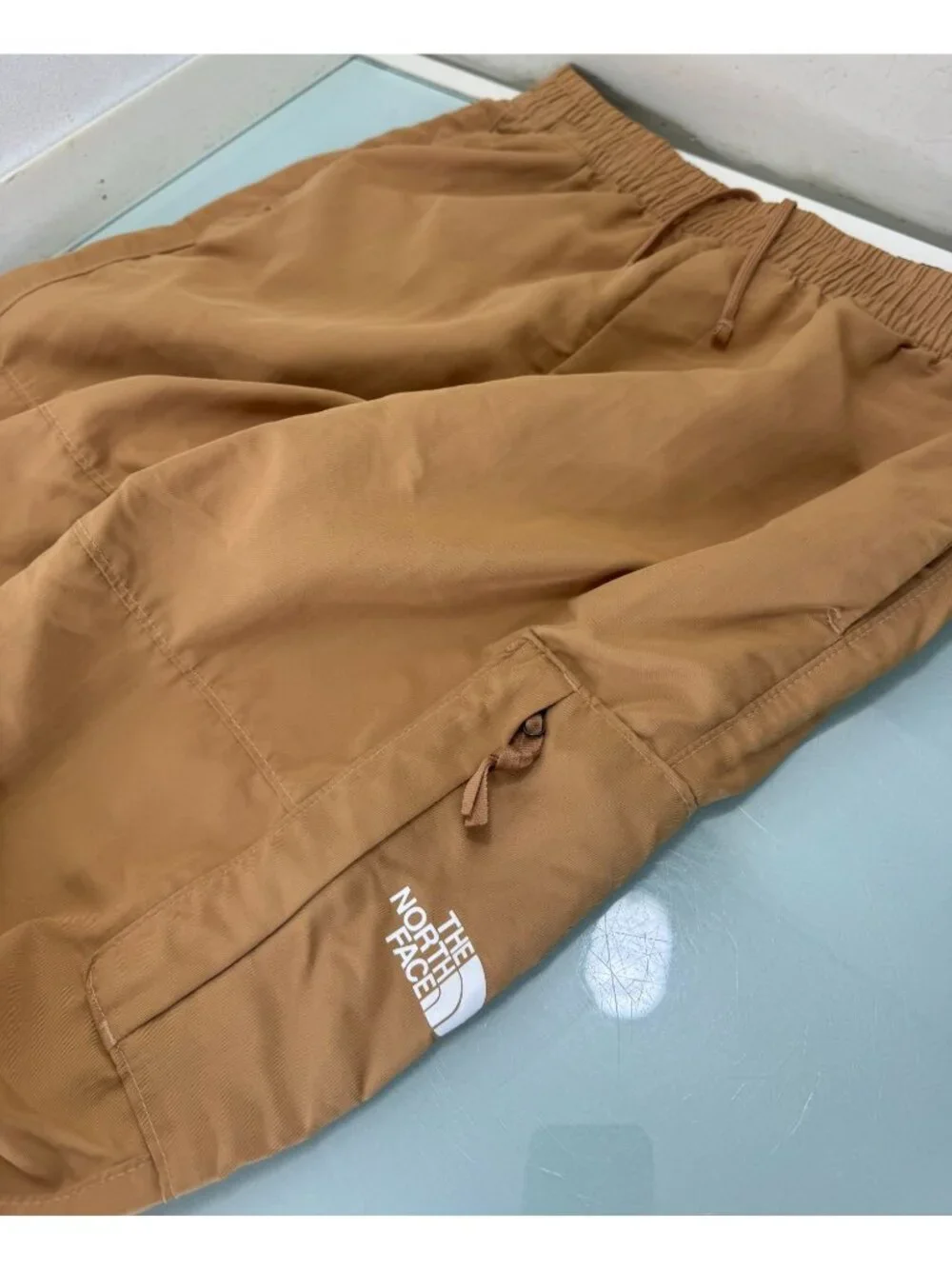 The North Face Jogger Hiking Pants Mens Small S 100% Nylon Utility Outdoor Tan